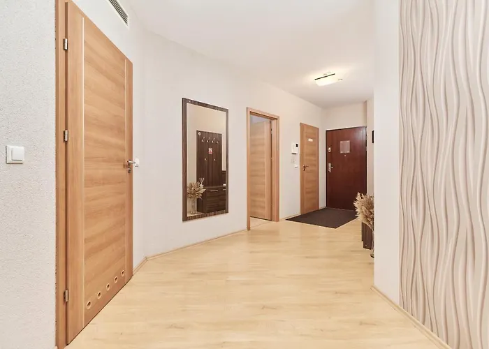 Krawiecka By Renters Apartman *