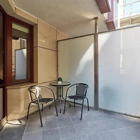 Krawiecka By Renters Apartment *